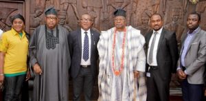 L-R Alhaja Korede Alatishe, Key Distributor, Nigerian Breweries Plc, Ijebu Ode; His Royal Highness Oba Rasaq Adenugba, The Ebumawe of Ago—Iwoye; Tayo Adelaja, Public Affairs Manager, West/Midwest, Nigerian Breweries Plc; His Royal Majesty, Oba Sikiru Kayode Adetona, Ogbagba 11, The Awujale and Paramount Ruler of Ijebuland; Collins Ejaife, Brewery Manager, Ijebu-Ode; Funso Ayeni, Senior Brand Manager, Regional Mainstream Brands, Nigerian Breweries Plc, when the Goldberg team paid a formal visit to the Palace as part of the brand's activities for the 2016 Ojude Oba Festival.