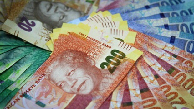 South Africa’s rand weaker ahead of Zuma’s speech