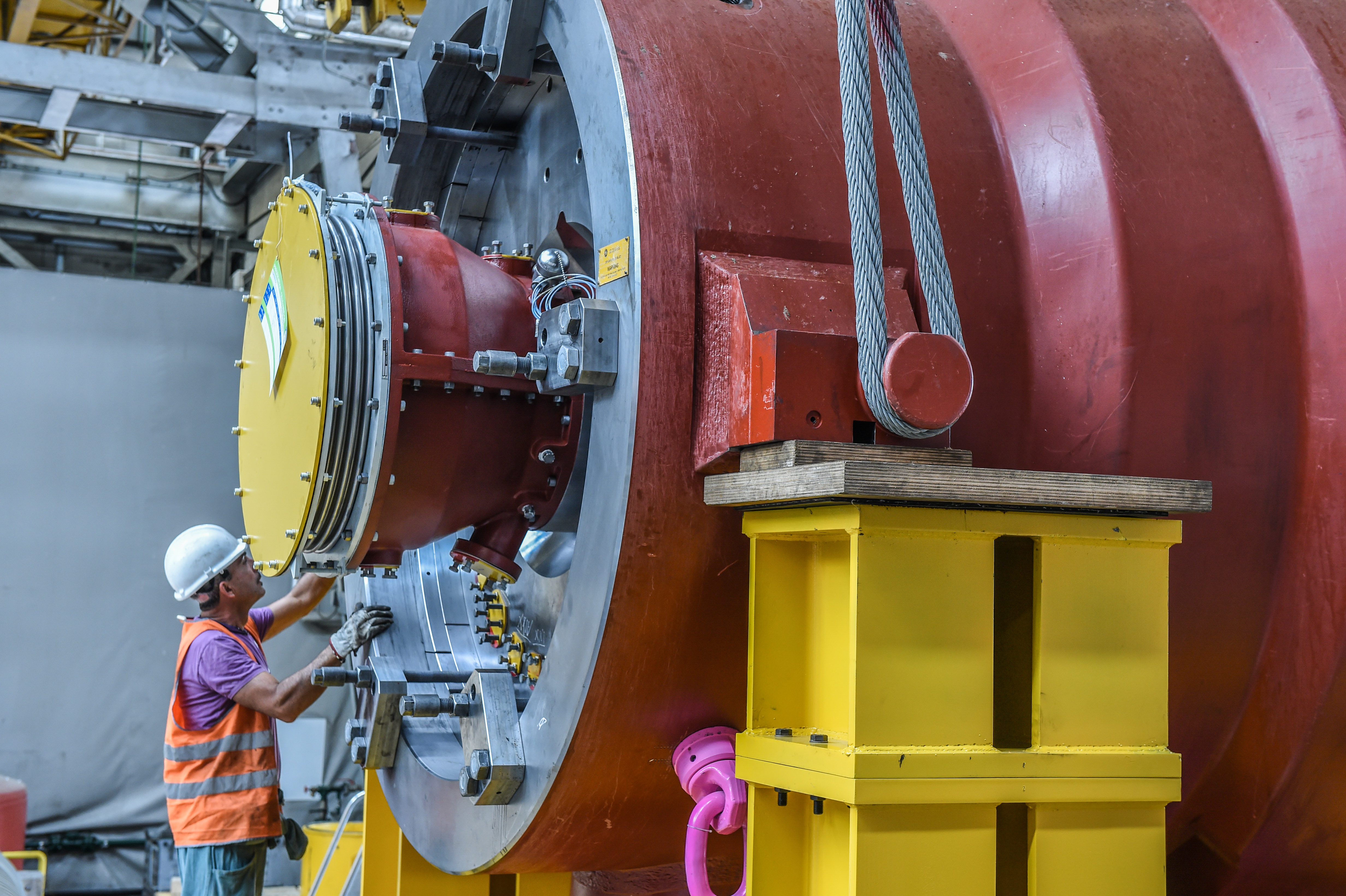 Baker Hughes, a GE Company Awarded Second Major Contract for Eni East Africa’s Coral South FLNG