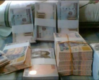 Naira Depreciated To N370-$ Mid-August in the Parallel Market