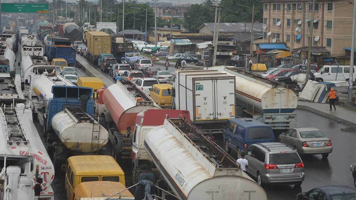 FG Tackles Apapa Gridlock