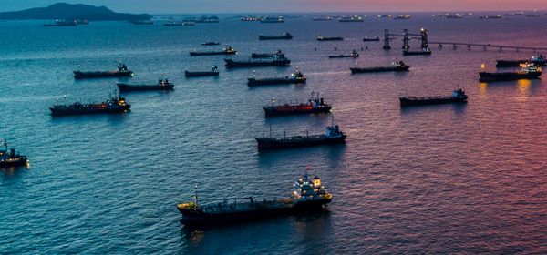 Oil Rebounds On Suez Outage